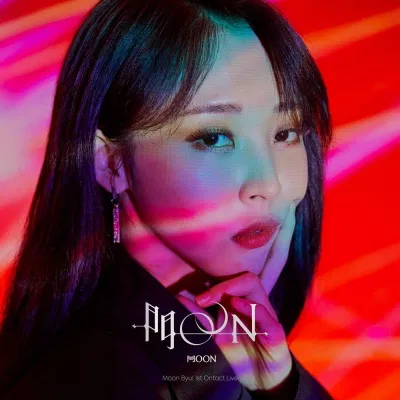 Solo album thứ 2 của Moonbyul có tựa đề Dark Side Of The Moon với 6 ca khúc và ca khúc chủ đề là Eclipse (Nguồn: Internet).