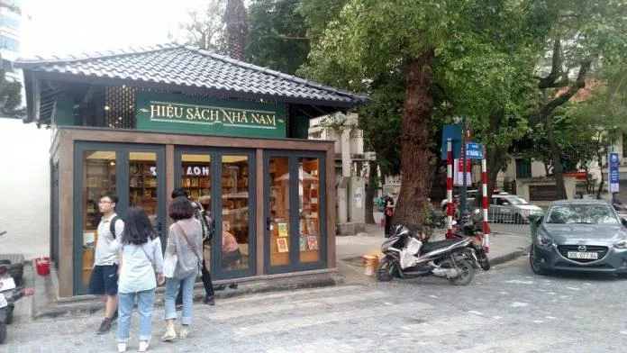 Nhà sách Nhã Nam tại phố 19 tháng 12 (Ảnh Internet)