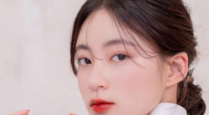 Review son Romand Hanbok Project x K-Heritage Glasting Water Tint & See Through Matte Tint: vẻ đẹp truyền thống từ quốc phục Hàn Quốc bảng màu màu cam đào màu cánh hoa hồng khô màu đỏ màu đỏ nâu màu hồng tím màu hồng tím đất màu nâu cam ánh quế màu nude màu nude cam review son review son romand Romand Romand Glasting Water Tint Romand Hanbok Project Romand Hanbok Project Glasting Water Tint Romand Hanbok Project See Through Matte Tint Romand See-Through Matte Tint Romand x K Heritage Hanbok Project sản phẩm son Romand thiết kế thông tin thương hiệu truyền thống