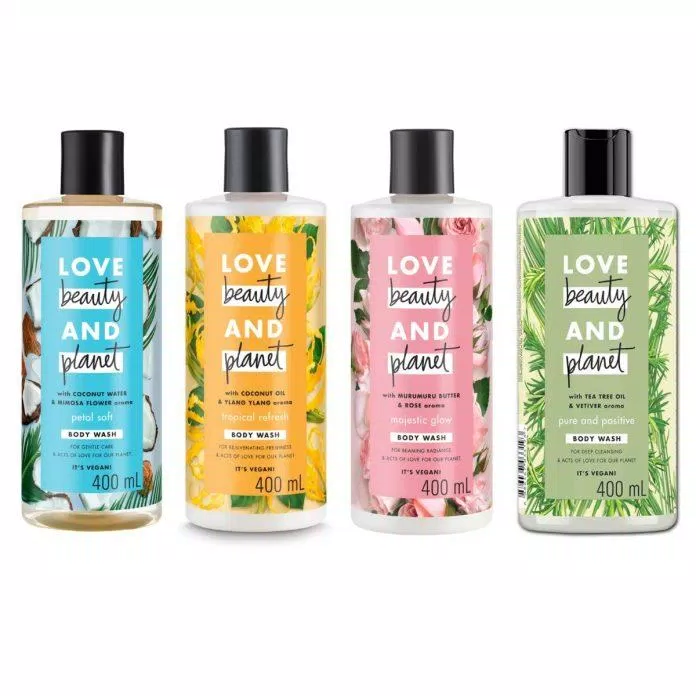 Sữa tắm Love Beauty And Planet có thiết kế bao bì đậm chất "thiên nhiên" với các họa tiết hoa lá xinh xắn (nguồn: Internet). Sữa tắm Love Beauty And Planet có thiết kế bao bì đậm chất "thiên nhiên" với các họa tiết hoa lá xinh xắn (nguồn: Internet).