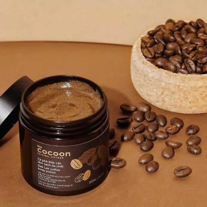 Tẩy da chết cà phê Đăk Lăk Cocoon với thành phần 100% thiên nhiên giúp làm sạch sâu da và dưỡng da sáng mịn rạng rỡ. (Nguồn: Internet)