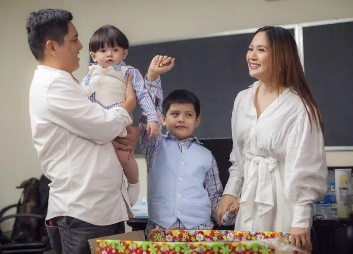 Hai cậu con trai Cà Phê và Cu Tết đáng yêu của cặp đôi (Nguồn: Internet)