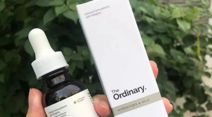 Dầu dưỡng The Ordinary 100% Organic Cold-Pressed Rose Hip Seed Oil (ảnh: internet)