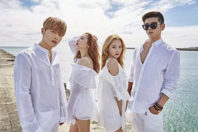 Hola Hola là ca khúc chủ đề nằm trong mini album đầu tay của nhóm (Ảnh: Internet) Hola Hola là ca khúc chủ đề nằm trong mini album đầu tay của nhóm (Ảnh: Internet)