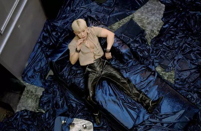 Wonho vô cùng mạnh mẽ trong ca khúc Open Mind. (Nguồn: Internet)