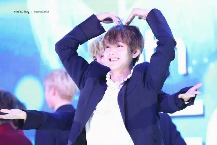 V không khuyến khích việc fans đăng ảnh "dìm hàng" các thành viên BTS lên mạng xã hội vì nó có thể tác động xấu tới hình ảnh của cả nhóm. (Nguồn: Internet)