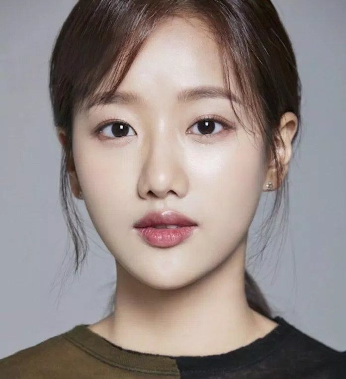 Lee Naeun (April). (Nguồn: Internet)