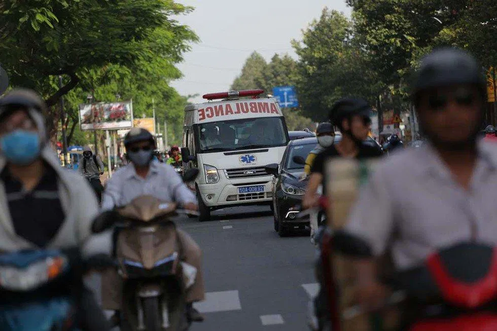 Những chuyến xe giành giật sự sống ( ảnh : Internet ) Những chuyến xe giành giật sự sống ( ảnh : Internet )