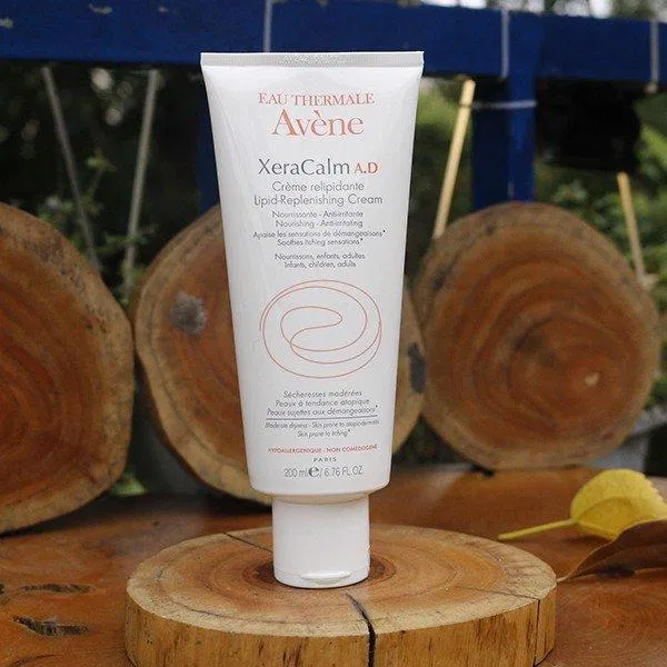 Xeracalm A.D Lipid-Replenishing Cream (Ảnh Internet) Xeracalm A.D Lipid-Replenishing Cream (Ảnh Internet)