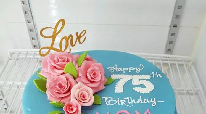 Bánh sinh nhật cupcake đủ màu sắc (Ảnh: internet)