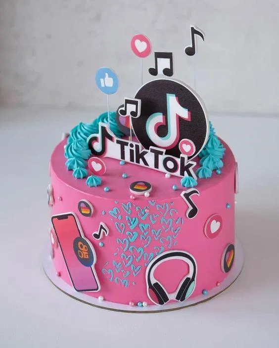 Bánh sinh nhật cho team mê Tik Tok (Ảnh: internet) Bánh sinh nhật cho team mê Tik Tok (Ảnh: internet)