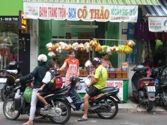 Quán bánh tráng trộn của Cô Thảo (ảnh: internet)