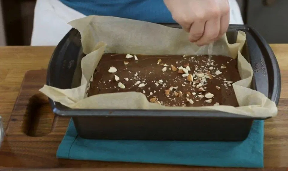 Các loại hạt vừa tạo thêm độ giòn, bùi bùi béo béo, lại tốt cho sức khỏe nữa chứ (Ảnh: Sugar Spun Run). Các loại hạt vừa tạo thêm độ giòn, bùi bùi béo béo, lại tốt cho sức khỏe nữa chứ (Ảnh: Sugar Spun Run).