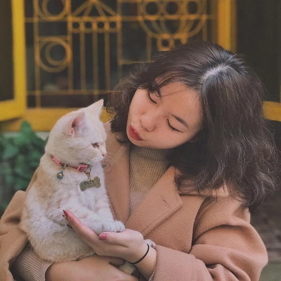 Một tấm ảnh xinh xinh của "sen" và "hoàng thượng" (Ảnh: Facebook The Shelter Café)