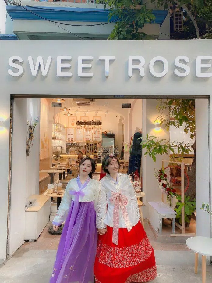 Quán cafe đậm chất Hàn Quốc (Ảnh: Facebook Sweet Rose Coffee)