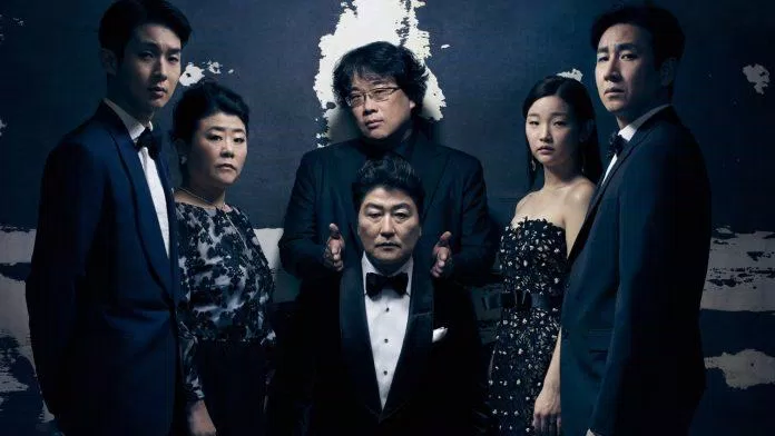 Đạo diễn Bong Joon Ho và dàn diễn viên trong bộ phim Ký Sinh Trùng (ảnh: internet)