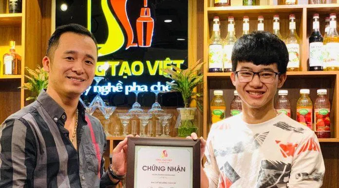 Dạy nghề pha chế Sáng Tạo Việt. (Nguồn: Internet)