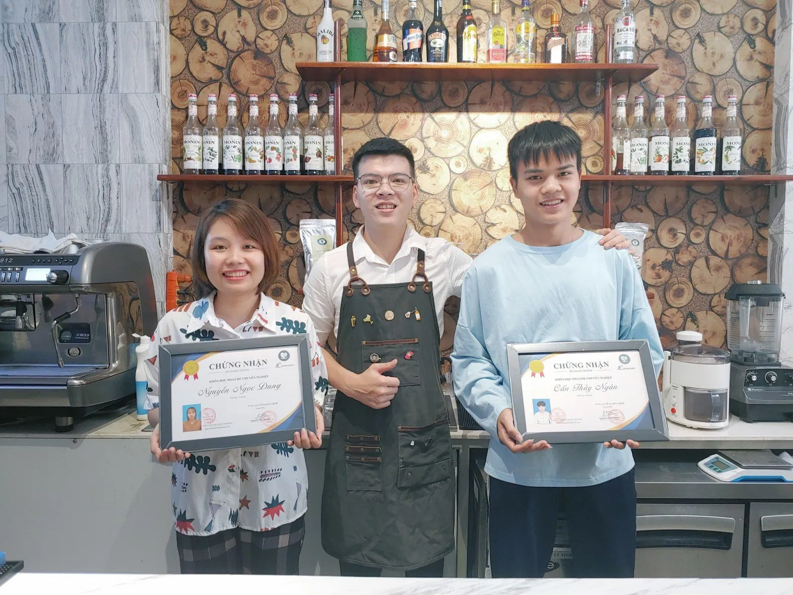 Top 5 địa điểm học pha chế tốt và uy tín nhất Hà Nội Barista Bartener Dạy nghề pha chế Netspace Dạy nghề pha chế Sáng Tạo Việt Đào tạo pha chế chuyên nghiệp LabViet Địa điểm học pha chế Địa điểm học pha chế ở Hà Nội Địa điểm học pha chế tốt Học pha chế học pha chế tốt Học viện đào tạo pha chế NAMAS L mour LabViet list List 5 list shop NAMAS nghề pha chế pha chế Sáng tạo Việt top 5 Trung tâm đào tạo pha chế L mour