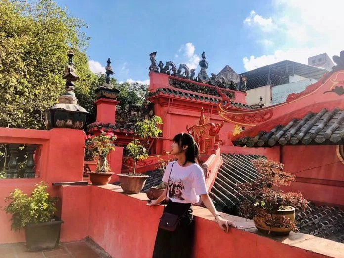 Chùa Ngọc Hoàng với nét cổ kính thu hút nhiều bạn trẻ. (Ảnh: internet)
