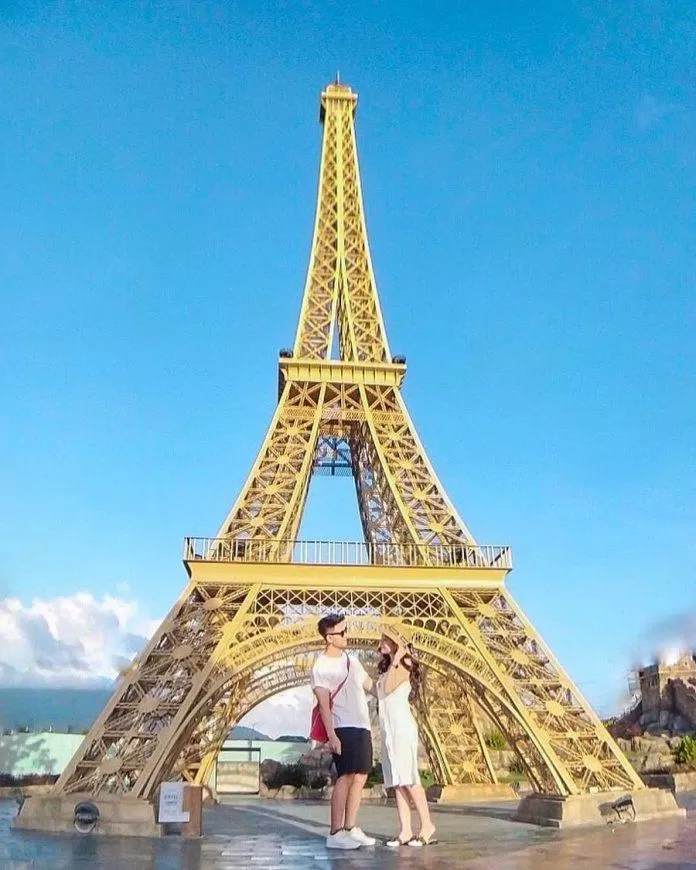 Check-in với tháp Eiffel thần thánh. (Ảnh: internet)