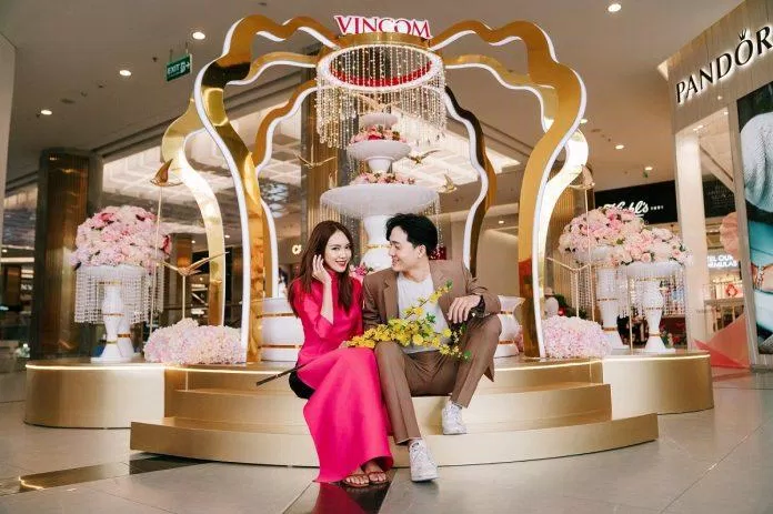 Không gian check-in tết hấp dẫn tại Vincom Center. (Ảnh: internet)