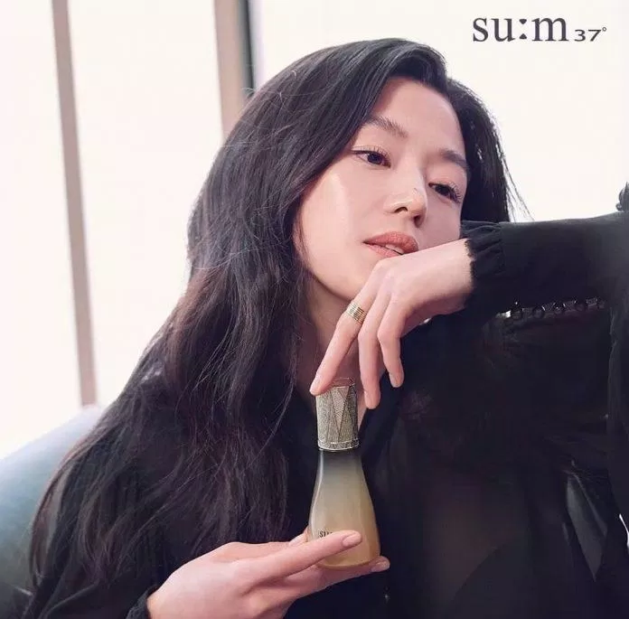 Diễn viên, người mẫu Jun Ji Hyun trở thành gương mặt đại diên toàn cầu cho Su:m37 năm 2020 (Nguồn: Internet)
