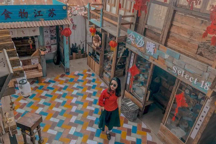Bên trong Hongkong Cổ Trấn tại Đà Lạt (Nguồn: Internet)
