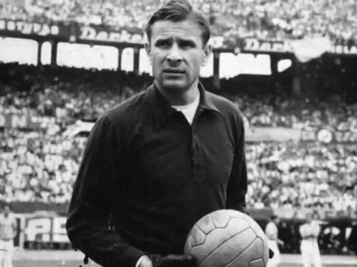 Thủ môn huyền thoại Lev Yashin (Ảnh: Internet)