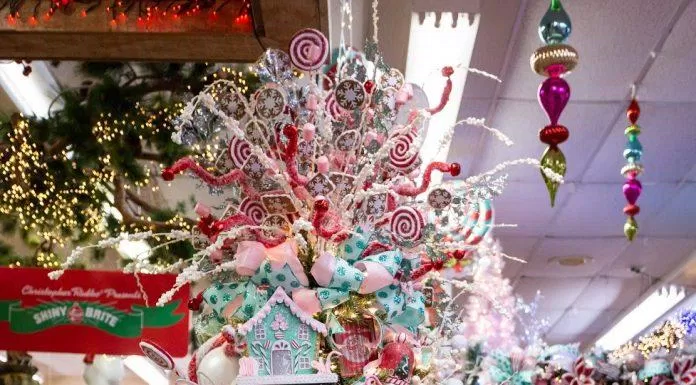 Cây thông Noel màu pastel dành cho những ai yêu thích kẹo ngọt (ảnh: internet)
