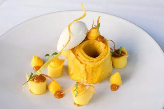 Nổi tiếng như ngôi sao Michelin tất nhiên sẽ nhận được cả khen lẫn chê (Ảnh: Internet). Nổi tiếng như ngôi sao Michelin tất nhiên sẽ nhận được cả khen lẫn chê (Ảnh: Internet).