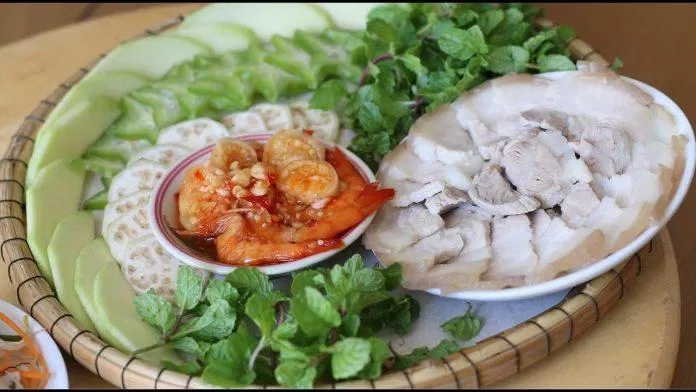 Tôm chua thường được làm nước chấm món thịt luộc rất hấp dẫn