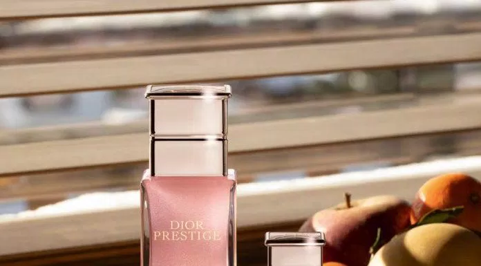 Dior Prestige La Micro-lotion de rose được mệnh danh là nàng thơ của mỹ phẩm Dior (Nguồn: Internet).
