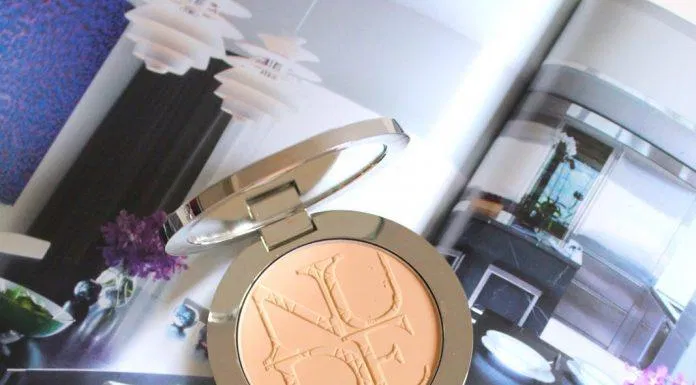 Dior Skin Nude Air là dòng phấn phủ compact đầu tiên của thương hiệu Dior (Nguồn: Internet). Dior Skin Nude Air là dòng phấn phủ compact đầu tiên của thương hiệu Dior (Nguồn: Internet).
