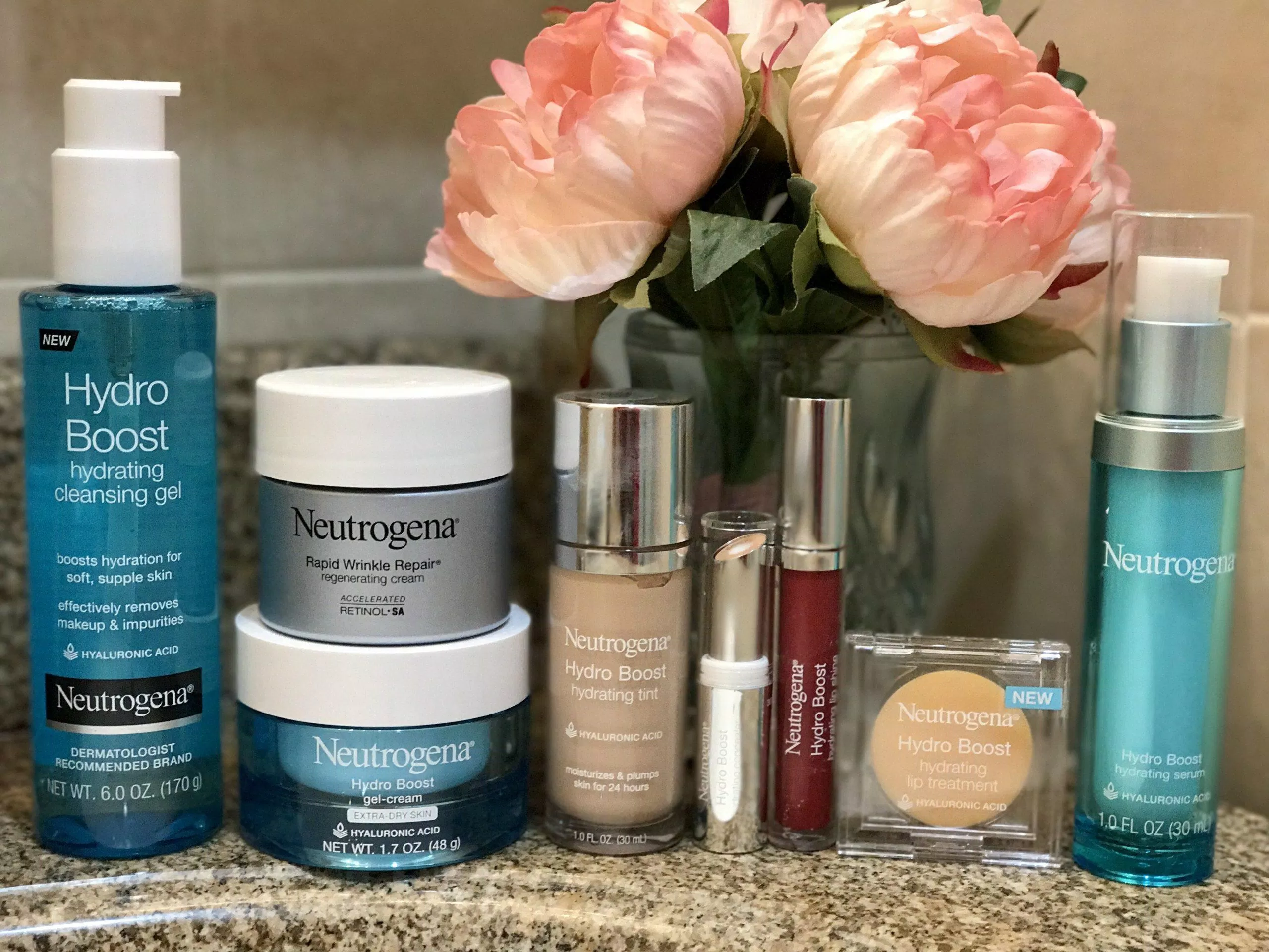 Các sản phẩm của Neutrogena rất đang dạng và phòng phú (ảnh: internet)