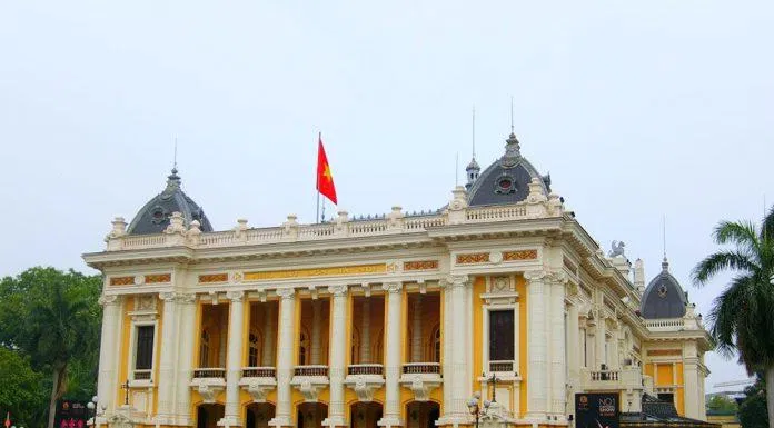 Nhà hát Lớn Hà Nội là một tác phẩm nổi bật của kiến trúc Pháp tân cổ điển với nghệ thuật Gothic. (Nguồn ảnh: Internet)
