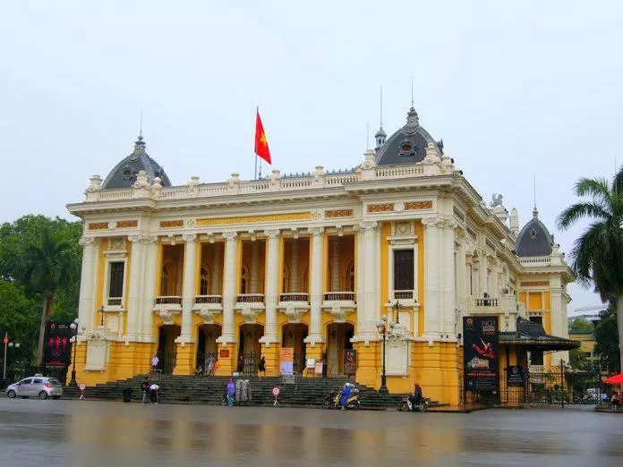 Nhà hát Lớn Hà Nội là một tác phẩm nổi bật của kiến ​​trúc Pháp tân cổ điển với nghệ thuật Gothic. (Nguồn ảnh: Internet)