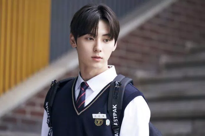 Nam sinh Minhyun trong "Live On" (ảnh: Internet).