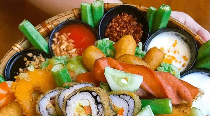 Đồ ăn ở POSSO Cafe & Ăn Vặt cũng đa dạng không kém các loại nước uống (Ảnh: Internet).