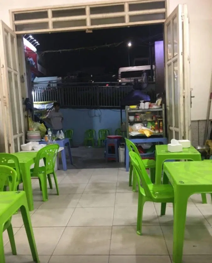 Không gian quán bạch tuộc nướng Hai Bà Trưng (nguồn: Internet)