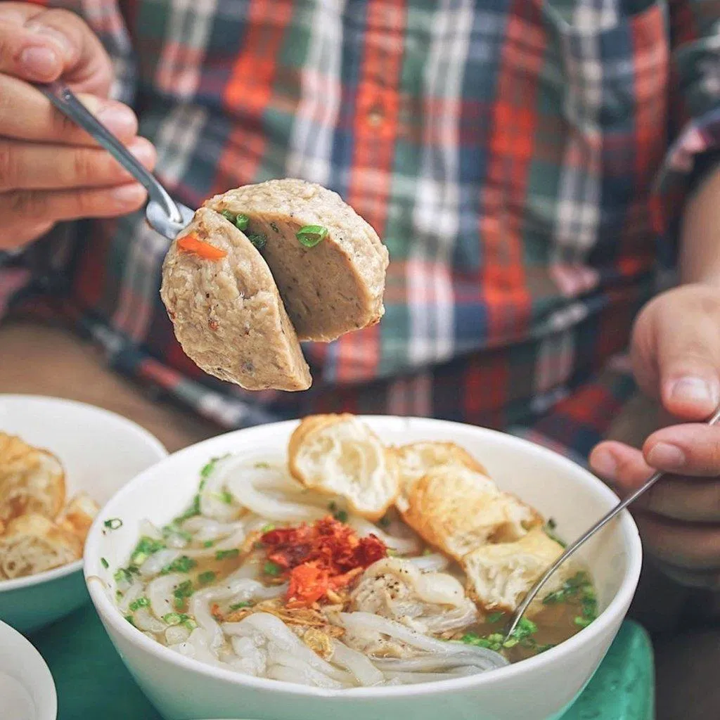 Quán bánh canh bò viên cô Hạnh tồn tại đã hơn 30 năm (nguồn: Internet)
