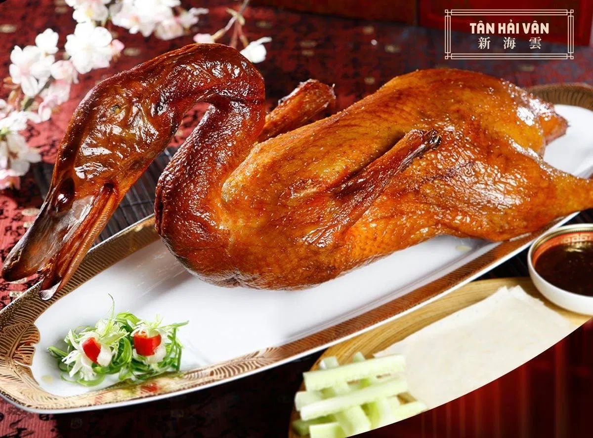 Vịt quay Bắc Kinh (nguồn: FB Tân Hải Vân)