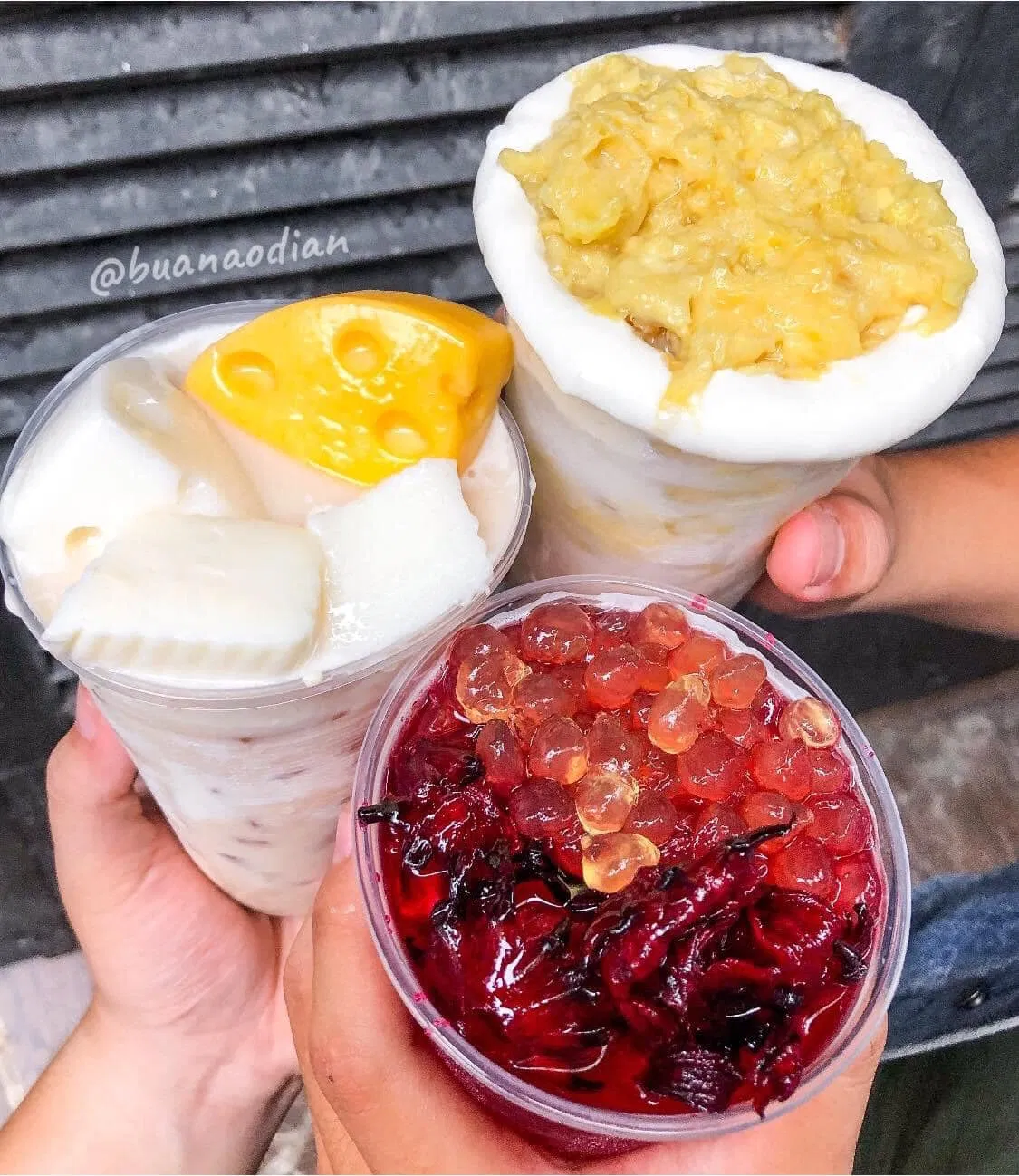 Sữa tươi kem chese sầu riêng, topping phô mai Tom & Jerry cùng trà Atiso đỏ chua chua ngọt ngọt (Ảnh: Internet).