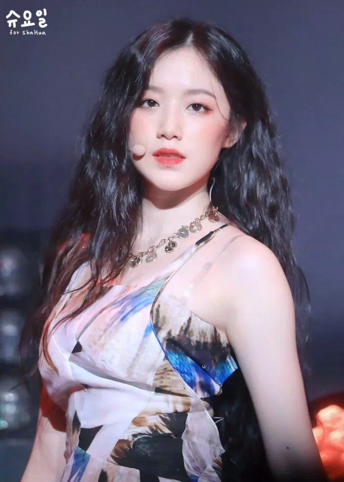 Shuhua (G)I-DLE vừa đẹp thanh thuần vừa sắc sảo quyến rũ (Ảnh: Internet)