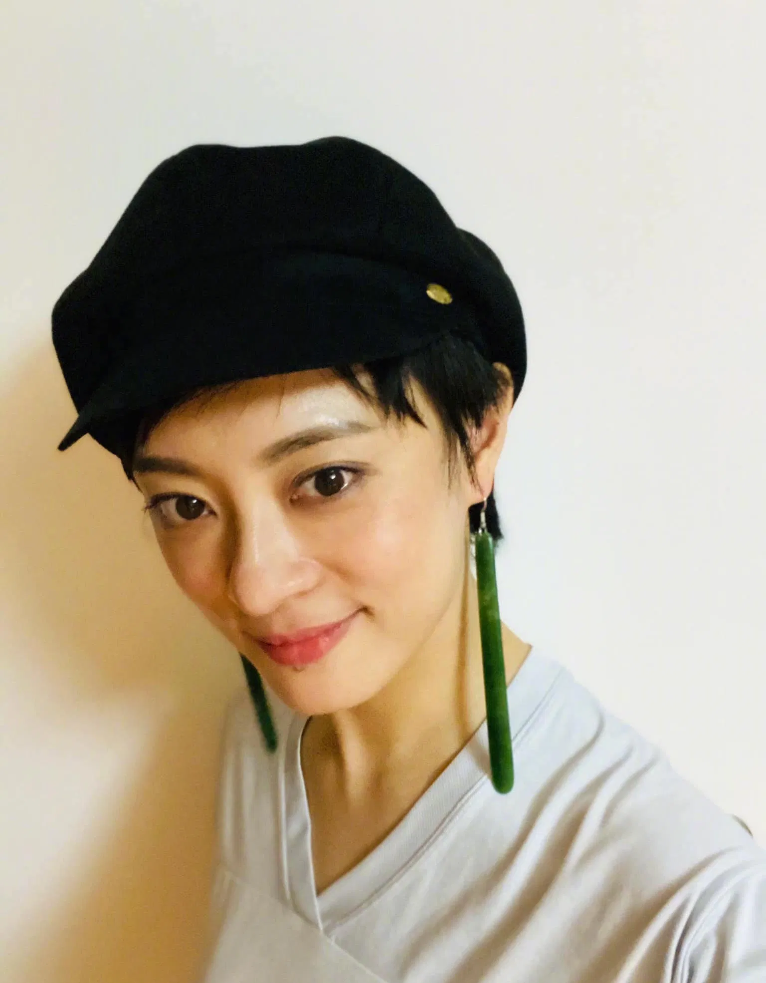 Đôi bông tai độc lạ của Đặng Siêu tặng cho vợ (Nguồn: Internet)