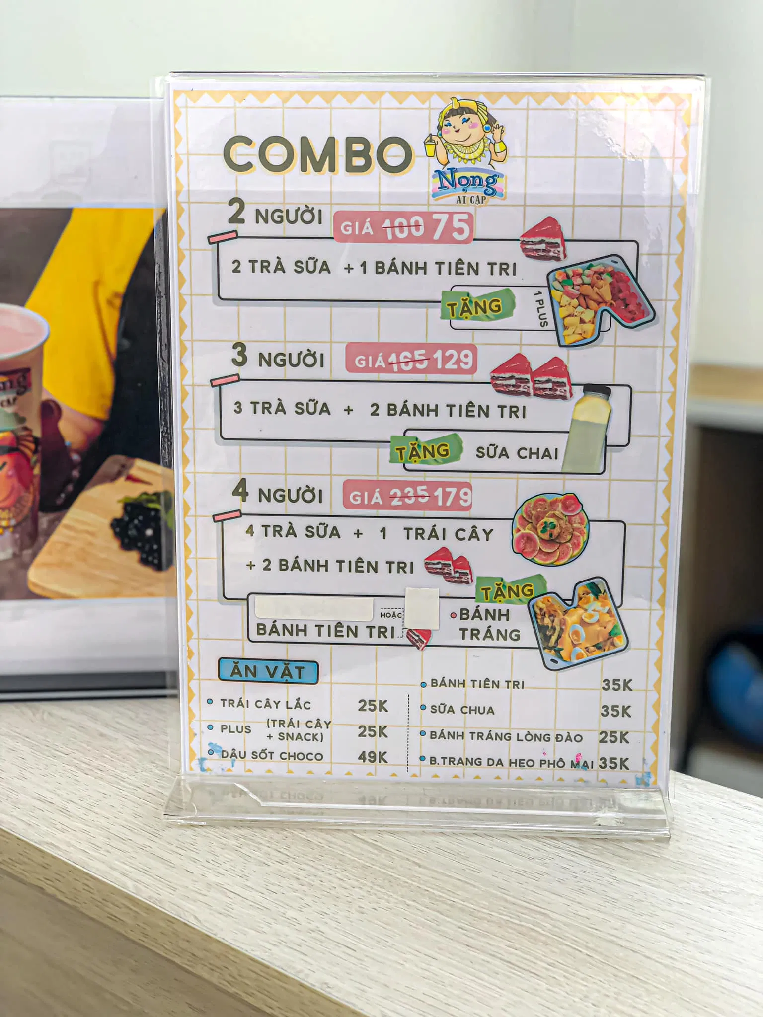 Giá cho các combo siêu tiết kiệm không thể bỏ qua nếu đi cùng bạn bè, người yêu (Ảnh: Internet)