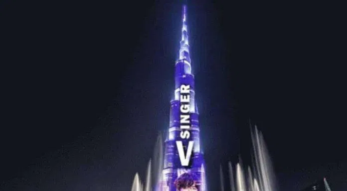 Hình ảnh V xuất hiện trên Burj Khalifa trong dự án của V Bar (Ảnh: Twitter)