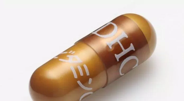 Viên Uống DHC Vitamin C được thiết kế dạng nang dễ uống. ( Nguồn: internet)
