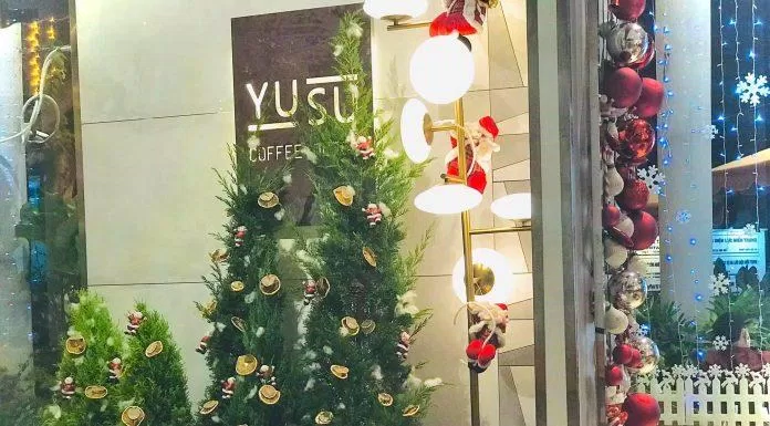 Yusu Coffee & Juice đã sẵn sàng đón Noel. (Ảnh: Fanpage Facebook Yusu Coffee & Juice )
