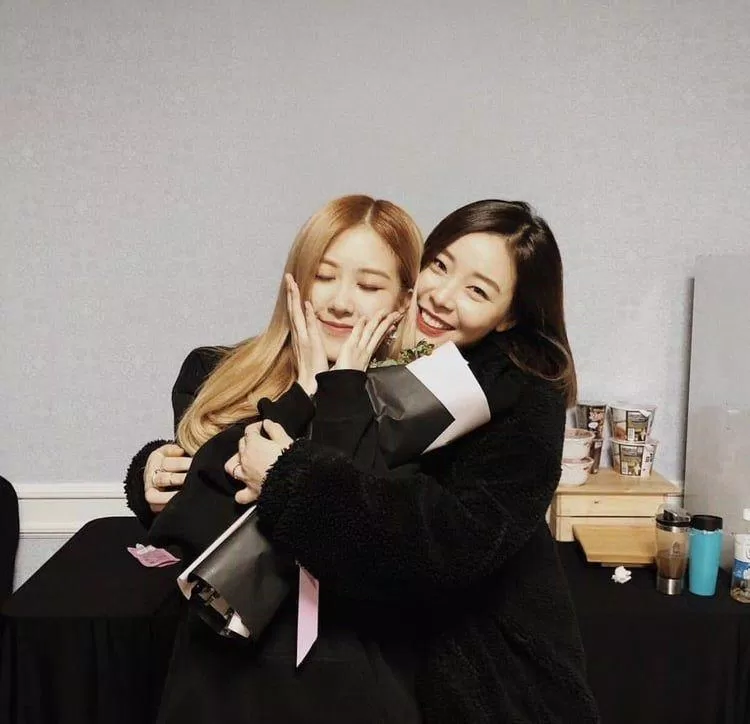 Rosé và BLACKPINK quen biết nhau lần đầu tiên tại nhà thờ. (Ảnh: Internet)