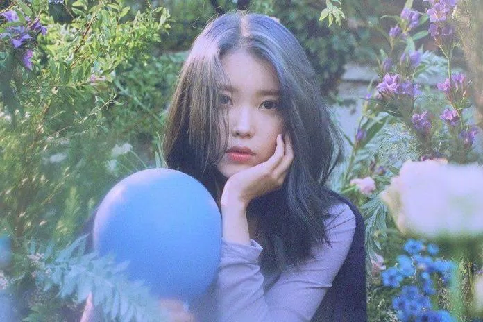 "Blueming" khuấy đảo các BXH ngay khi vừa phát hành (Nguồn: Internet)